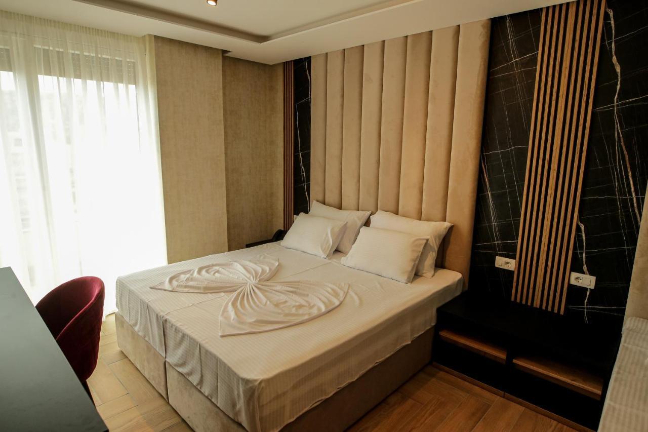 Rozafa Blu Hotel Shëngjin Buitenkant foto