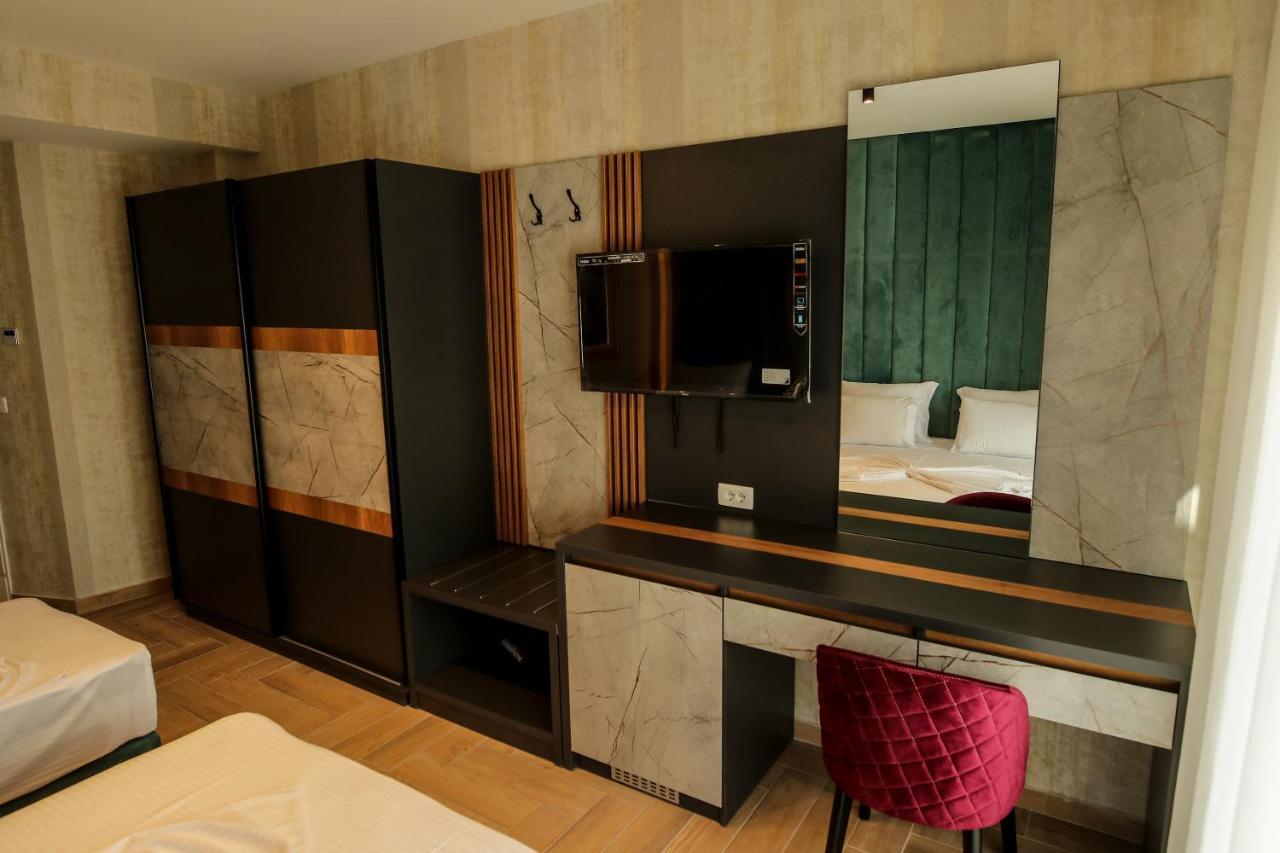 Rozafa Blu Hotel Shëngjin Buitenkant foto