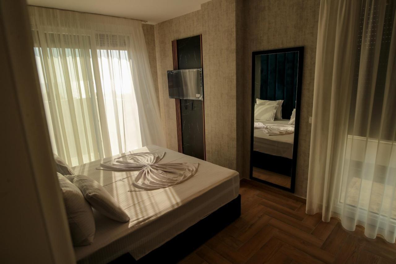 Rozafa Blu Hotel Shëngjin Buitenkant foto