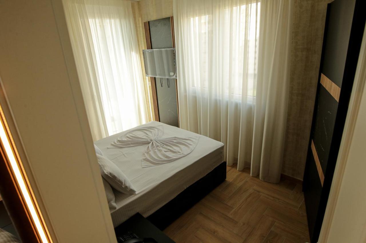 Rozafa Blu Hotel Shëngjin Buitenkant foto