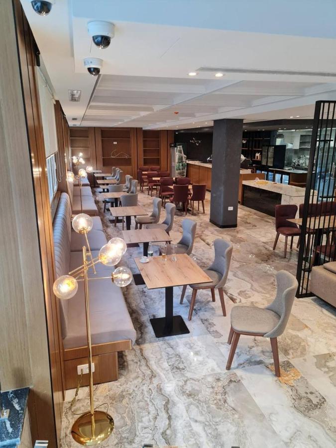 Rozafa Blu Hotel Shëngjin Buitenkant foto